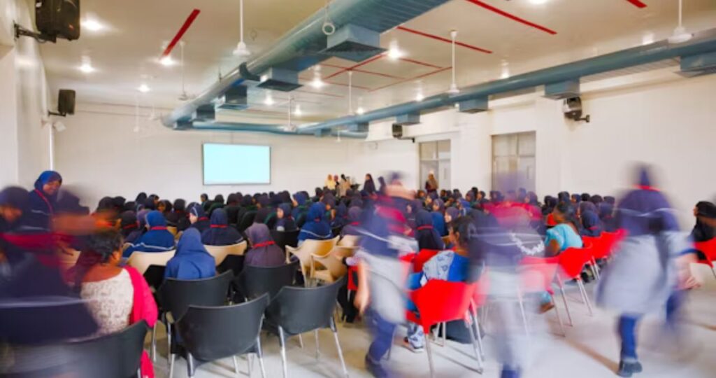 Classroom30x